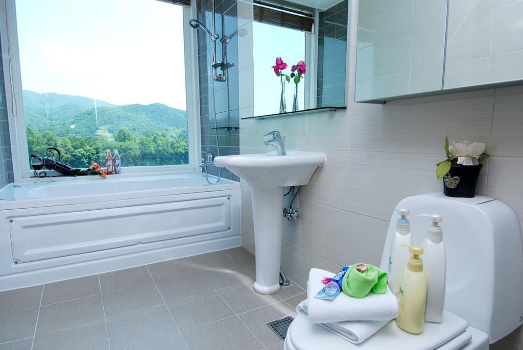 Moonlight Blue Pension Капхьон Екстериор снимка