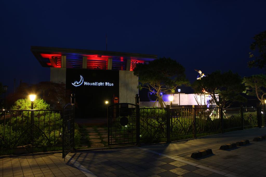 Moonlight Blue Pension Капхьон Екстериор снимка