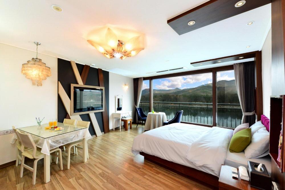 Moonlight Blue Pension Капхьон Екстериор снимка
